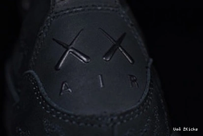 black 4 retro 540 kaws Air Nike 930155- 2906 Vibrant Jordan 0826